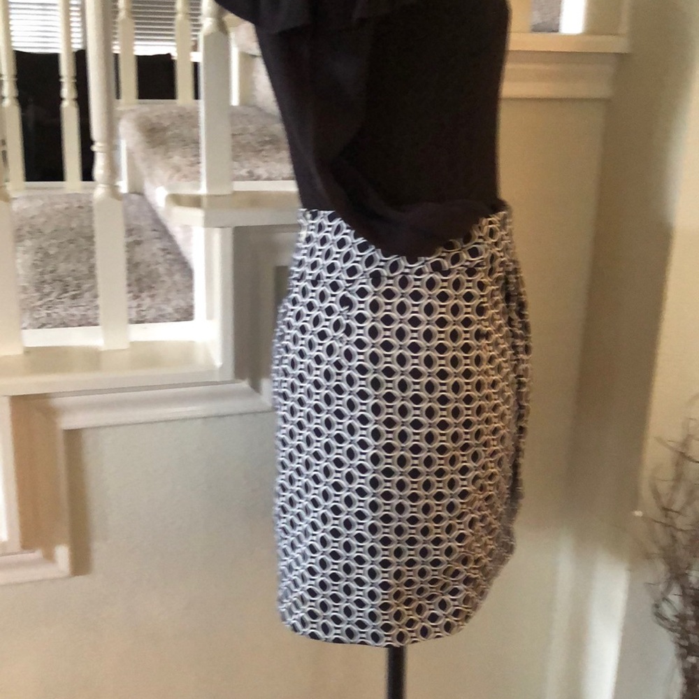 Skirts - Picture 3 of 5
